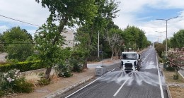 Aydın Büyükşehir Belediyesi’ne bağlı temizlik ekipleri, Aydın kent genelinde çalışmalarını sürdürüyor