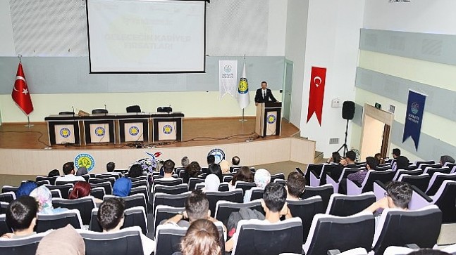 HarranUp Girişimcilik Konferansı: İŞ’te Liderlik ve Geleceğin Kariyer Fırsatları – Motivasyon Semineri Düzenlendi