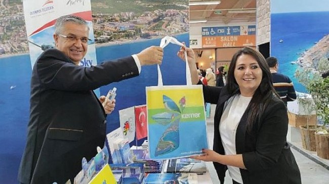 Başkan Topaloğlu, ABB Başkanı Böcek İle EMITT Fuarında Bir Araya Geldi