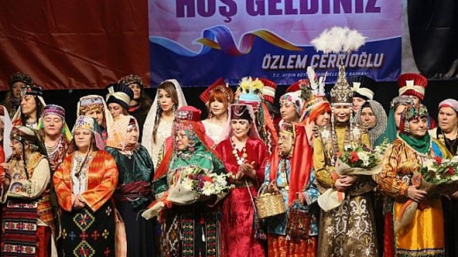 Aydın Büyükşehir Belediyesi 8 Mart Dünya Emekçi Kadınlar Günü Defilesi Düzenledi