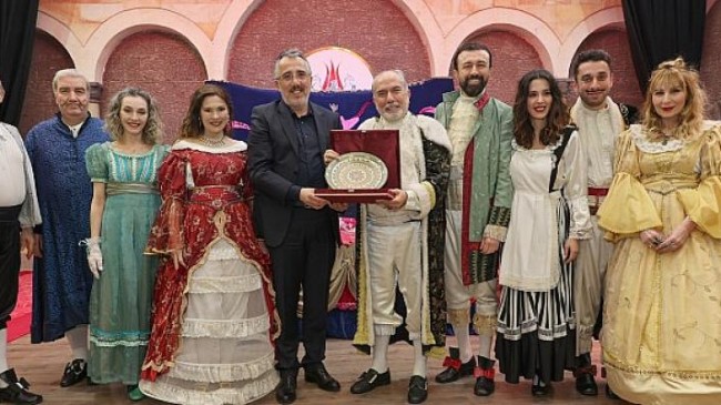 Kibarlık Budalası’ Adlı Tiyatro Oyunu Nevşehir’de Sahnelendi