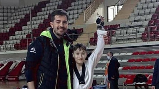 Malkara Taekwondo Spor Kulübü Sporcusu Tuğra Ekinci’yi Tebrik Ederiz