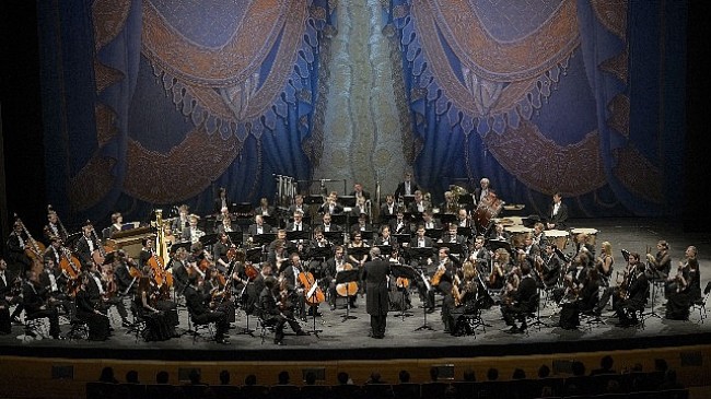 Dünyaca Ünlü Mariinsky Orkestrası Şef Valery Gergiev yönetiminde Türkiye'ye geliyor!