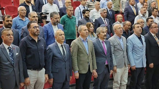 Sivas Kent Konseyi’nin yapılan Olağan Genel Kurul Toplantısı’nda Tarihçi-Yazar Ahmet Necip Günaydın oy birliğiyle başkan olarak seçildi