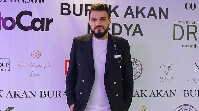 Burak Akan’dan yaza veda partisi