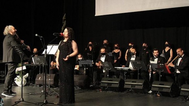 Ömer Öcal Mozaik Sanat Topluluğu’ndan anlamlı konser