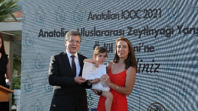 Türkiye’nin ilk uluslararası zeytinyağı yarışması Edremit’te gerçekleşti