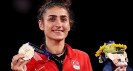 Olimpik Anneler projesinin sporcularından Hatice Kübra İlgün, Bronz Madalya kazandı