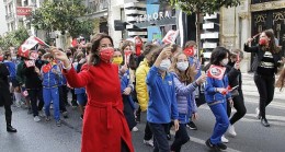 FMV Işık Okulları, Cumhuriyet Bayramı’nı Nişantaşı Sokakları’nda kutladı