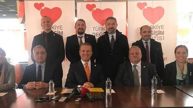 Türkiye Değişim Partisi Genel Başkanı Mustafa Sarıgül, Küthaya ’ da basın toplantısı düzenledi.