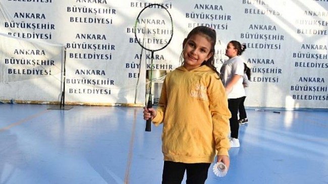 ASKİ Spor Kulübü başkentli çocukları Badminton ile tanıştırdı