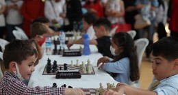 23 Nisan satranç turnuvası heyecanı başladı
