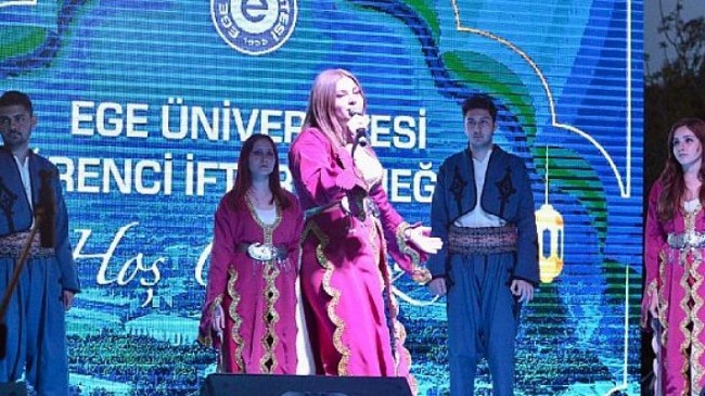 Ege Üniversitesi ve Türk Kızılay’ı Egeli öğrencileri iftar yemeğinde buluşturdu