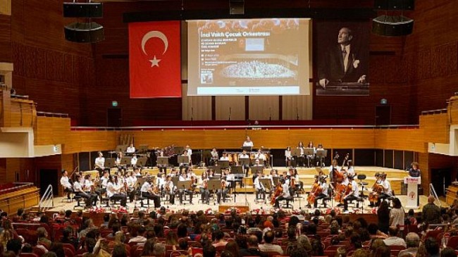 İnci Vakfı Çocuk Orkestrası gelenekselleşen Ulusal Egemenlik ve Çocuk Bayramı’na özel konseriyle umut ve neşe verdi
