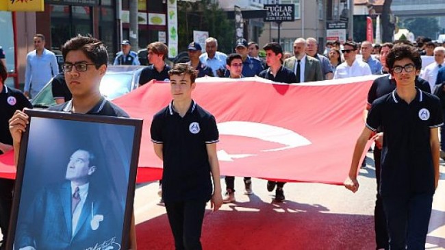 Çiftlikköy’de 19 Mayıs Gençlik Yürüyüşü Yapıldı