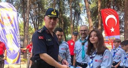 Antalya Büyükşehir izcilerinden Jandarma Komutanlığı’na ziyaret