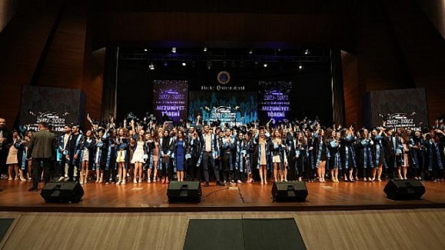 Haliç Üniversitesi Yeni Kampüsünde İlk Mezuniyet Törenini Gerçekleştirdi
