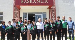 Özel Sporcular Türkiye Şampiyonasında 6 Madalya Kazanan Bozkır Özel Sporcular Başkan Saygı’yı Ziyaret Etti