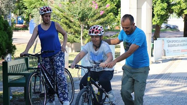 Antalya Büyükşehir Belediyesi Temel Bisiklet Sürüş Eğitimi Veriyor