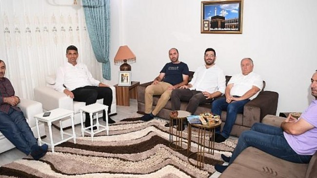Kartepe Belediye Başkanı Av.M.Mustafa Kocaman’dan Hacılara Ziyaret