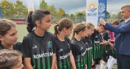 U 13 Kız Futbol Turnuvasının Şampiyonu Kocaeli Kadın Futbol