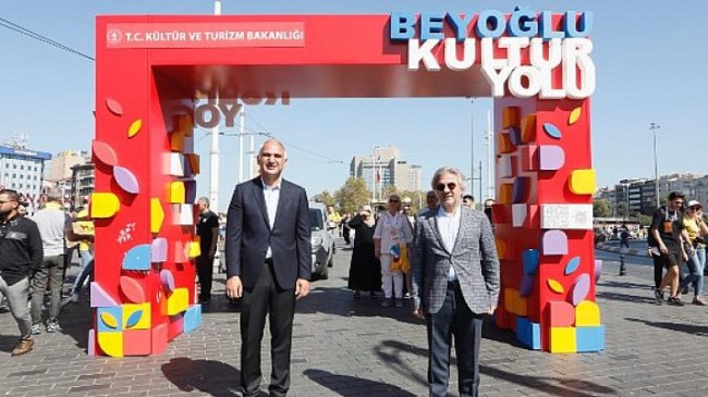 Beyoğlu Kültür Yolu Festivali 2500 fotoğrafçının katıldığı fotomaraton heyecanıyla başladı