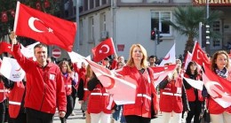 Kızılay Gönüllüleri Cumhuriyet Bayramı’nı Coşkuyla Kutluyor