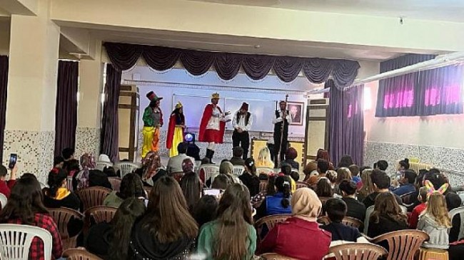 Nevşehir Belediyesi Kasaba ve Köyleri Gezip Çocukları Tiyatro İle Buluşturuyorlar