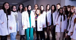 BİLGİ Sağlık öğrencileri ‘Beyaz Önlük Giyme Töreni’nde mesleğe ilk adımlarını attı