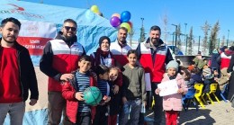 İzmir İl Milli Eğitim Müdürlüğü Psikososyal Destek İle Depremzedelerin Yüreğindeki Yaraları Sarmak İçin Çalışıyor