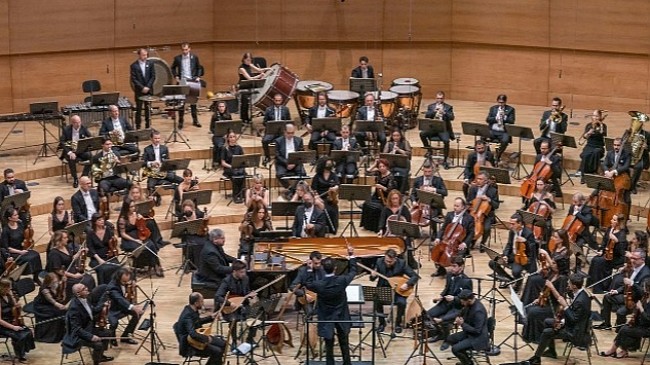 Cumhurbaşkanlığı Senfoni Orkestrası, Aşık Veysel'i Muhteşem Bir Konserle Andı