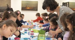 Çocuklar için 'Sihirli Boya Resim Atölyesi' Trump Art Gallery'de, 15 Nisan Cumartesi