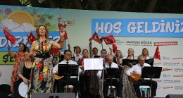 Antalya'da şenlik havasında Hıdırellez kutlaması