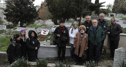 Usta sanatçı Kerem Yılmazer mezarı başında anıldı