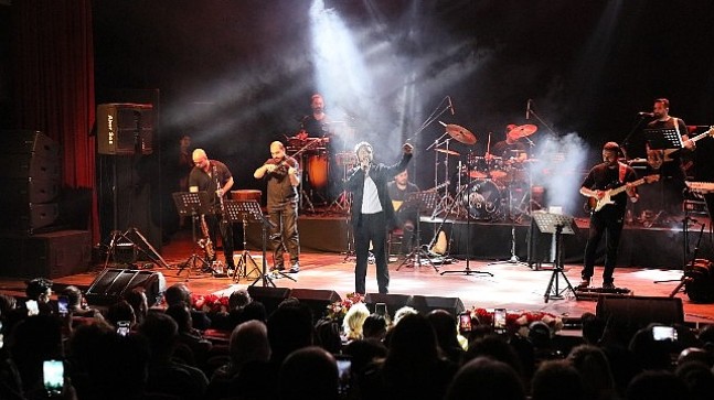 Aydın Büyükşehir Belediyesi, Çanakkale Zaferi'nin 109'uncu yıldönümünde özel bir konser düzenledi