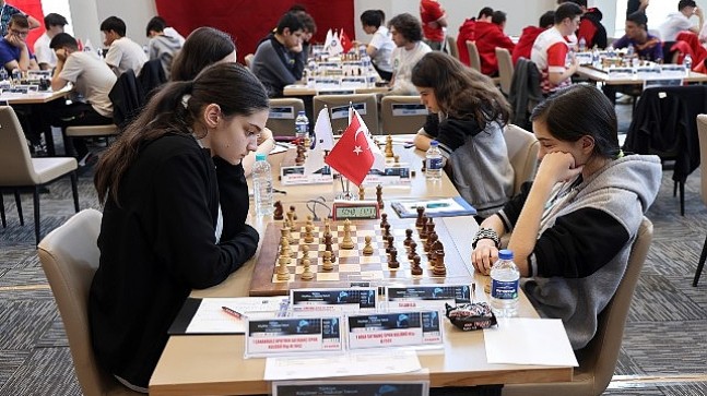 Karaman Belediyesi ve Türkiye Satranç Federasyonu iş birliğiyle düzenlenen 2024 Türkiye Küçükler ve Yıldızlar Takım Satranç Şampiyonası başladı