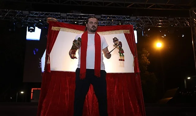 Büyükşehir Mobil Aşevi’nden sıcak yemek ikramı