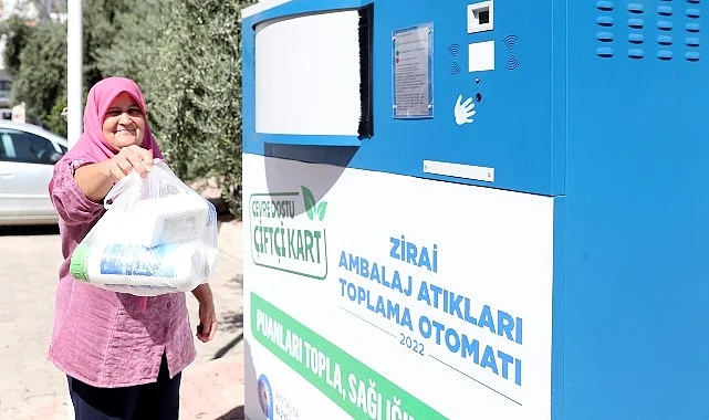 Finikeli kadınlara ‘Çevre Dostu Çiftçi Kart’ tanıtıldı
