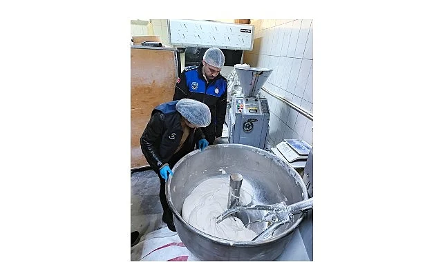 Zabıtadan market ve fırınlarda denetim