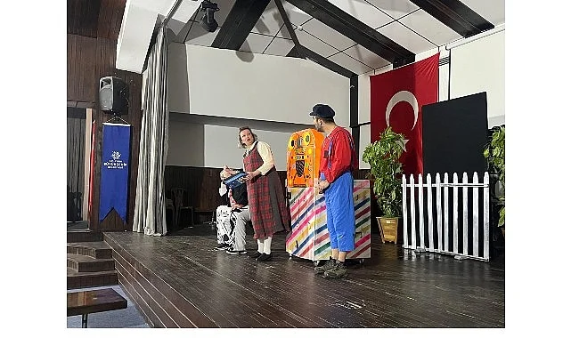 Başkan Çerçioğlu Karacasu’da Çocukları Tiyatro ile Buluşturdu