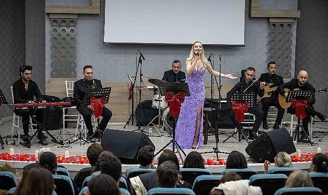 Bornova’da Aşk Şarkıları Gecesi