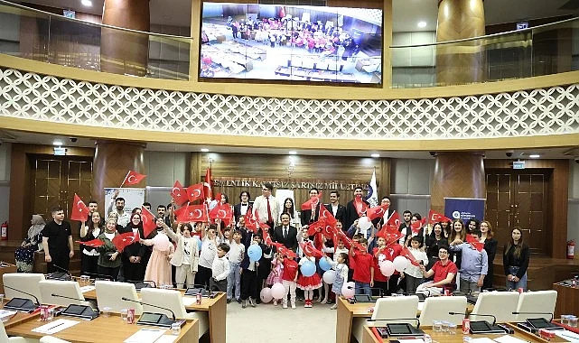 Antalya Büyükşehir Meclisi’nde koltuklar çocuklarda