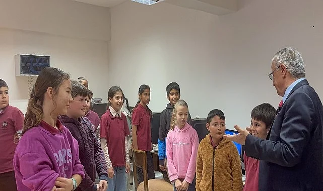 Başkan Topaloğlu’ndan öğrencilere ziyaret