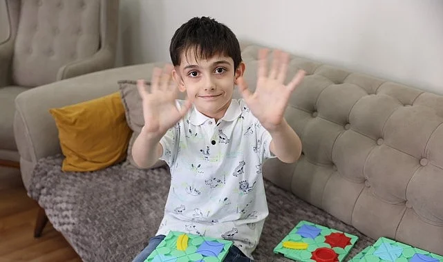 Evde eğitim gören özel çocuklara 23 Nisan Sürprizi