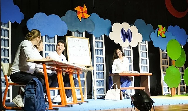 Halkbank Çocuk Tiyatrosu Türkiye’yi Dolaşmayı Sürdürüyor