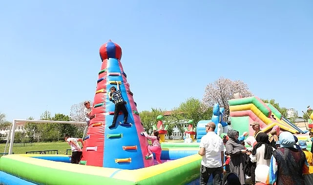 İnegöl’de 23 Nisan Coşkusu Hafta Sonu Da Devam Etti