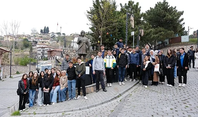 Kitapların izinde Kocaeli’yi adım adım keşfettiler