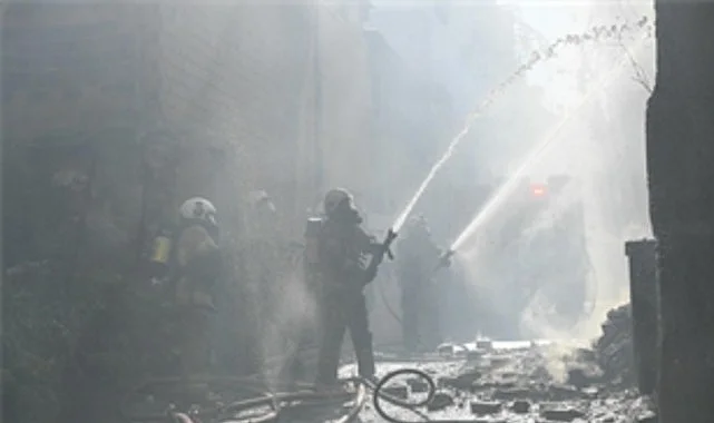 Konak’ta bina yangını kontrol altına alındı