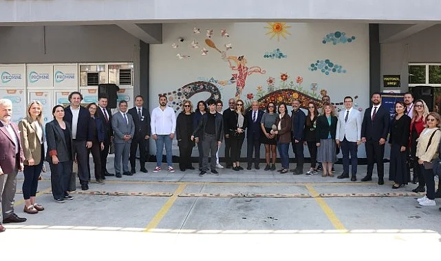 Nilüfer’de renkli dayanışma: Sanat ve sevgi panosu