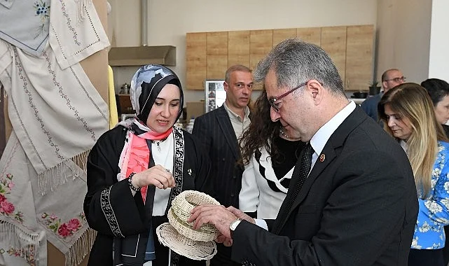 Demirtaş’ta OSMEK Kursiyerlerinin El Emeği Sergilendi